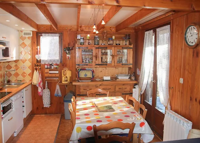 Chalet à Près Du Golf, 3 Chambres, Jusqu'à 8 Personnes - Fr-1-165a-69 *